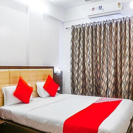 Oyo 15541 Pearl Inn Pune Exteriör bild