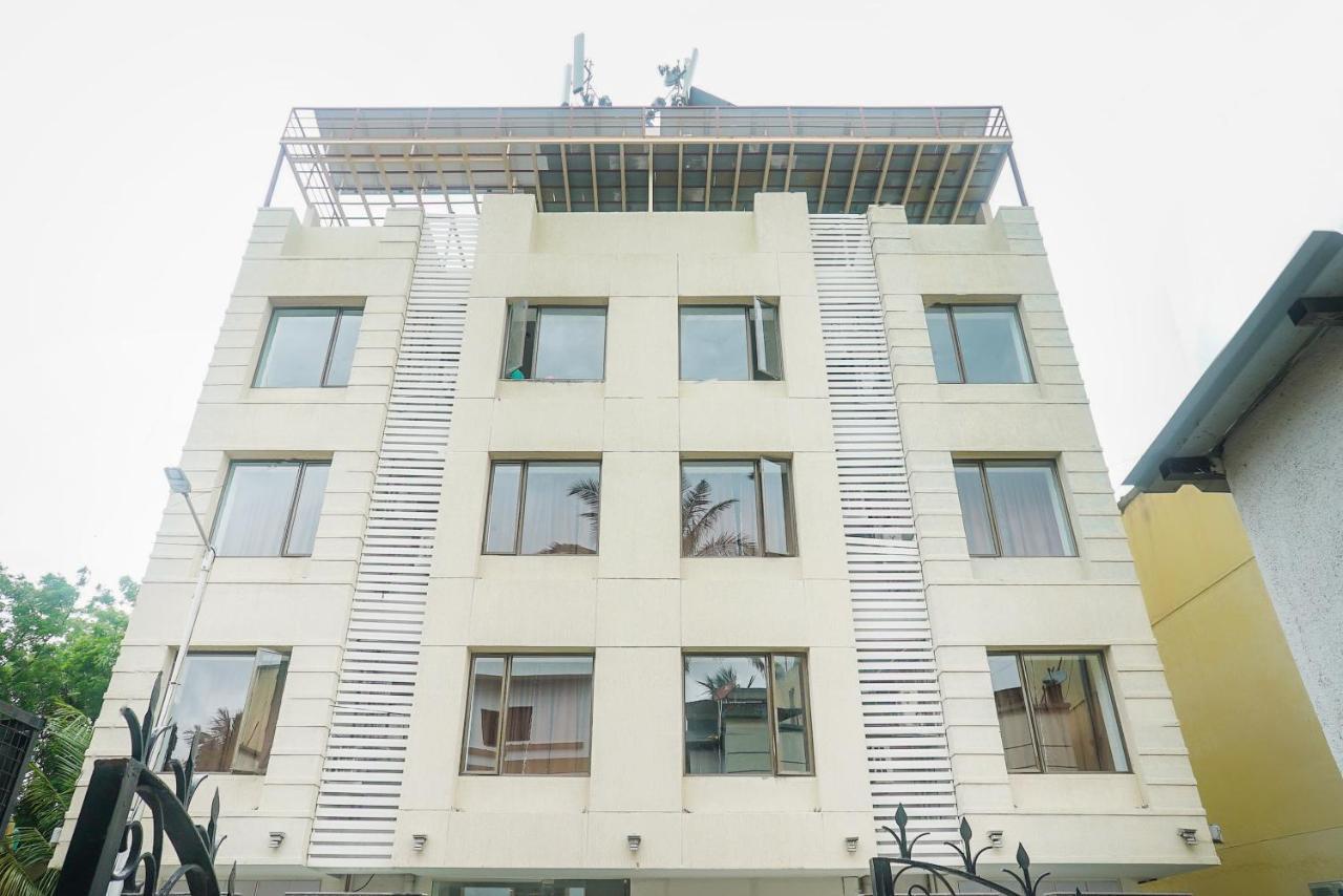 Oyo 15541 Pearl Inn Pune Exteriör bild